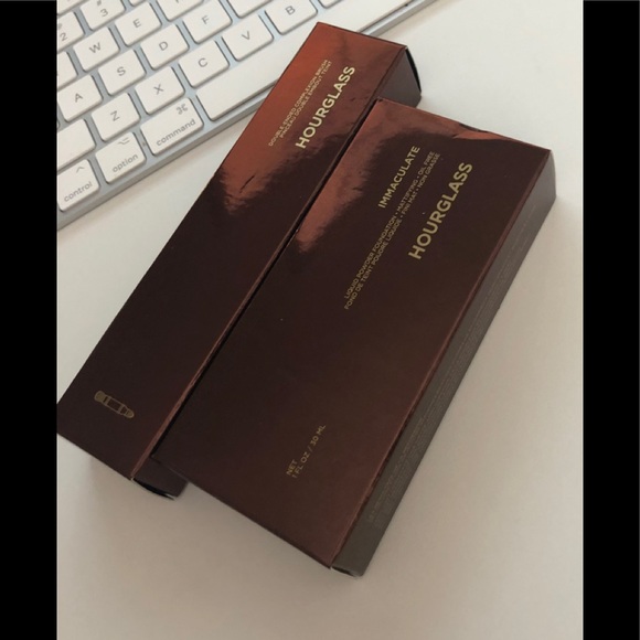 Hourglass Brand New (Duo) - Foundation & Brush - Picture 2 of 4